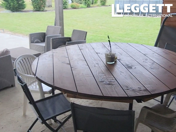 Image No.9-5 Bed House for sale