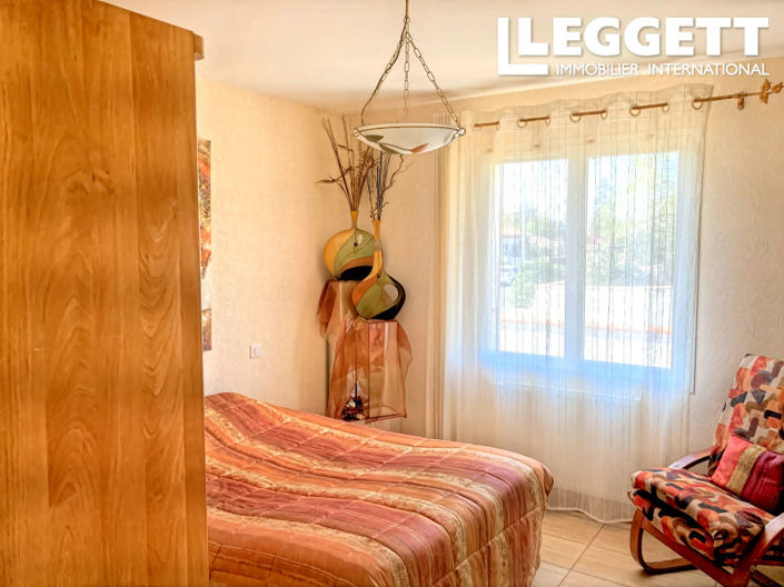 Image No.7-3 Bed House for sale