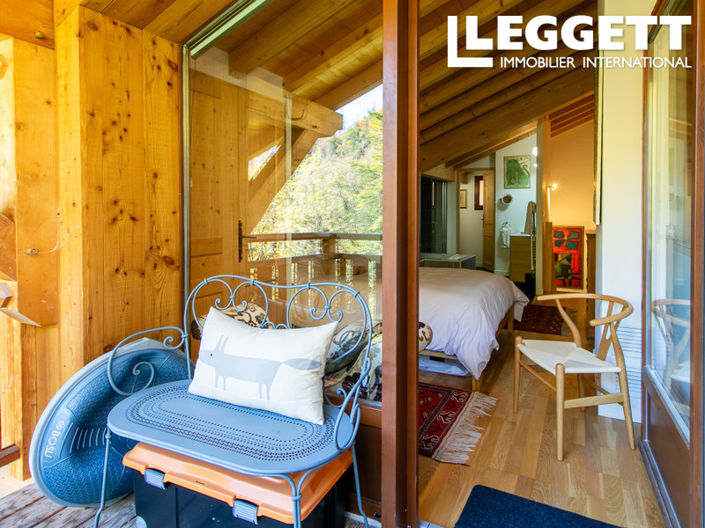 Image No.10-4 Bed House for sale