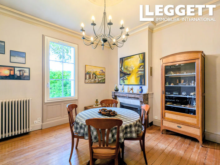 Image No.6-5 Bed House for sale