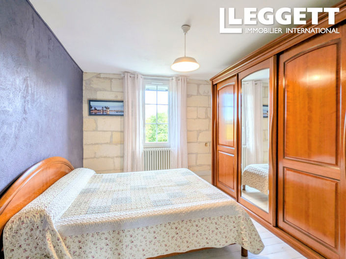 Image No.7-5 Bed House for sale