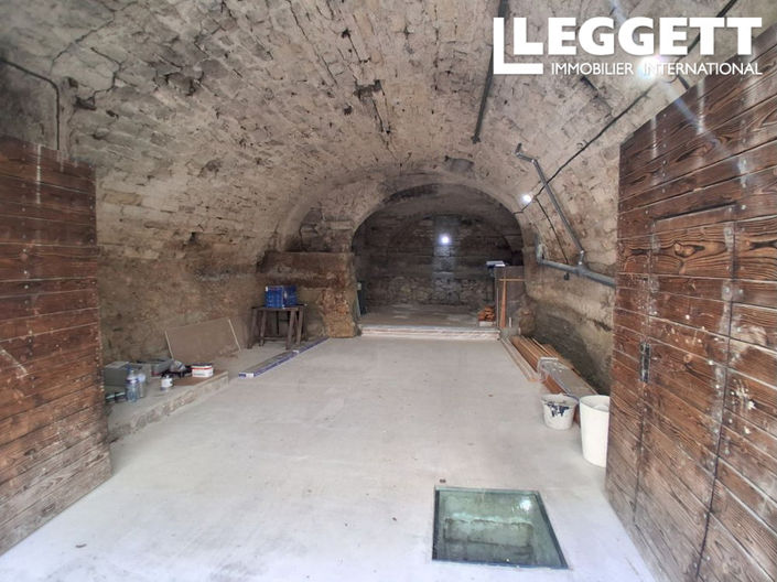 Image No.10-3 Bed House for sale