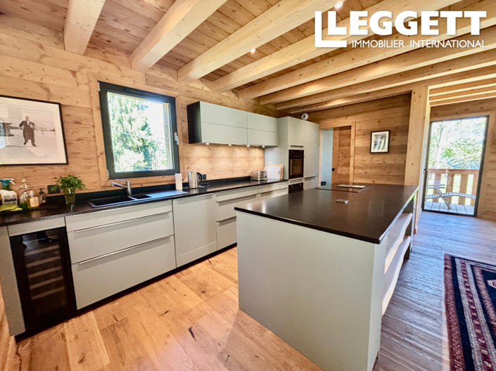 Image No.4-5 Bed House for sale