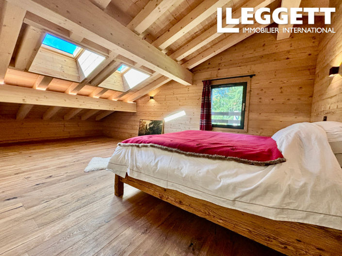 Image No.7-5 Bed House for sale