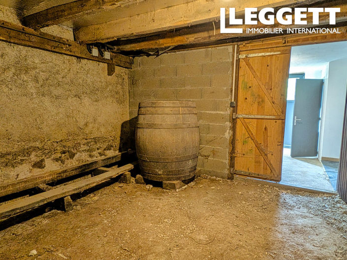 Image No.8-3 Bed House for sale