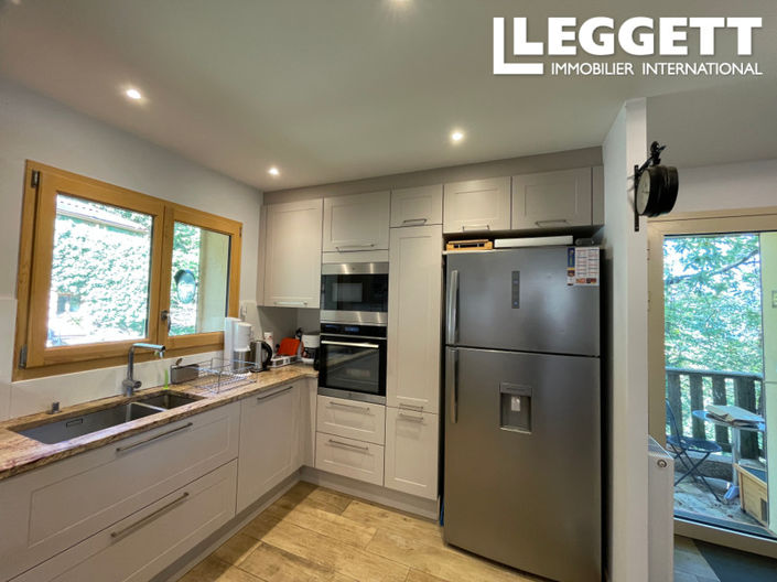 Image No.8-3 Bed House for sale