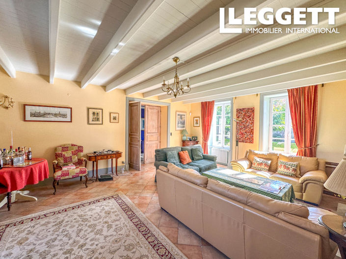 Image No.10-5 Bed House for sale