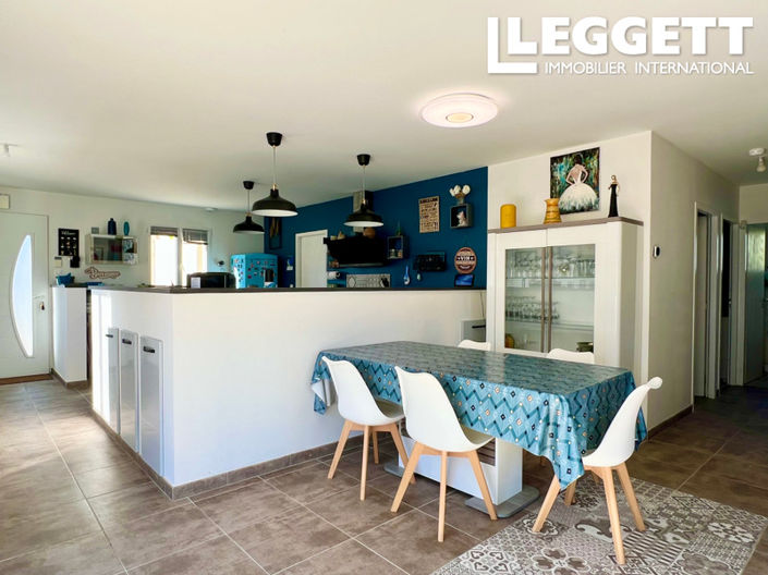 Image No.8-2 Bed House for sale