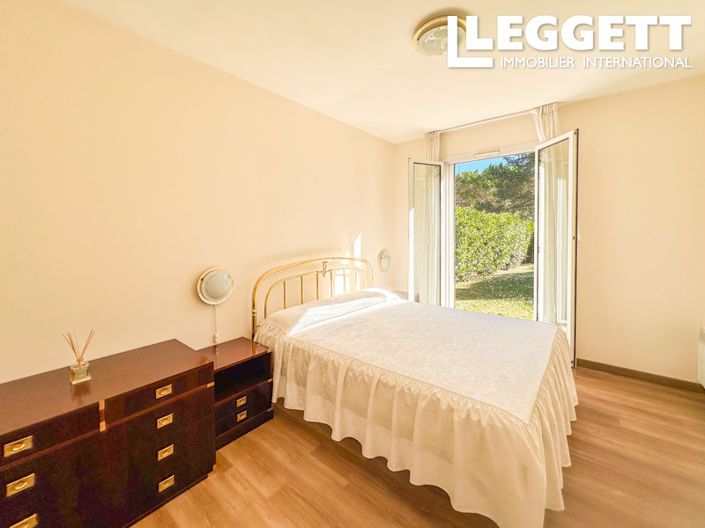 Image No.9-4 Bed House for sale