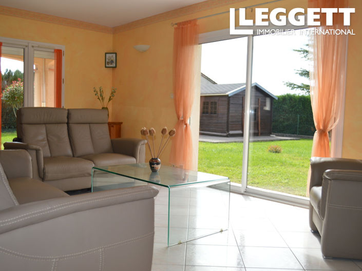 Image No.6-3 Bed House for sale