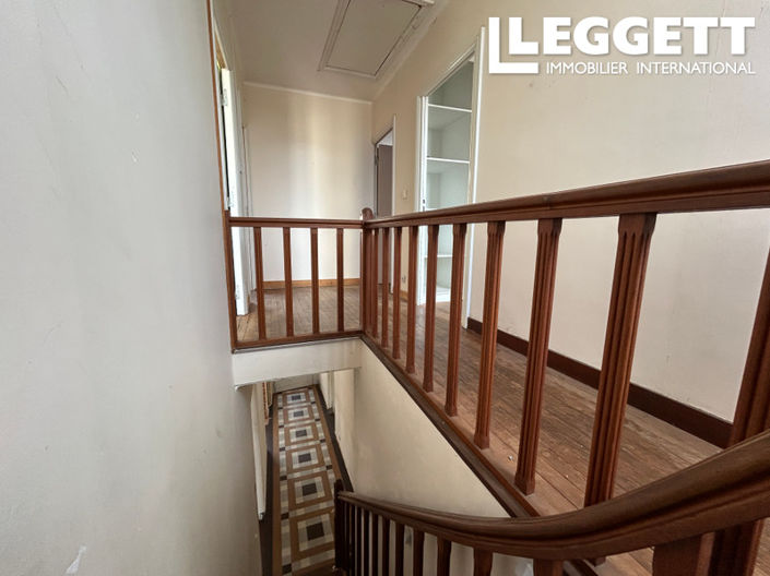 Image No.8-5 Bed House for sale