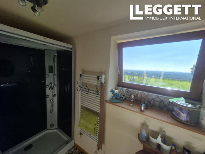 Image No.3-6 Bed House for sale