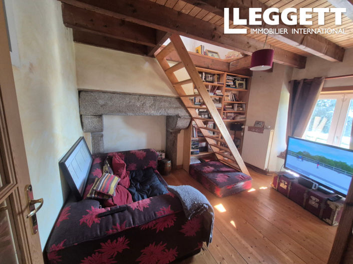 Image No.7-6 Bed House for sale