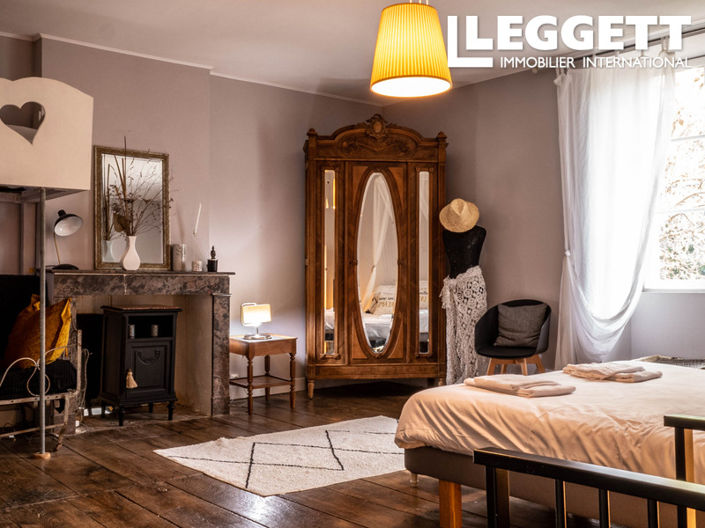 Image No.9-4 Bed House for sale