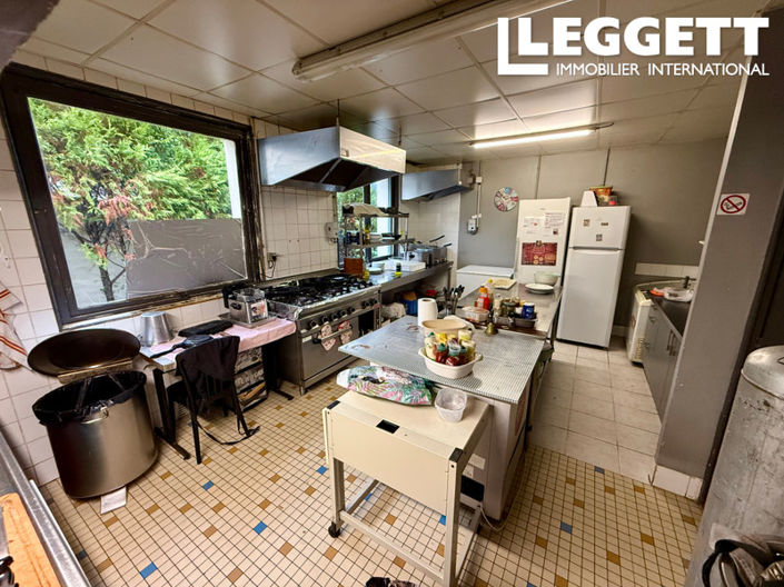 Image No.7-2 Bed Commercial for sale