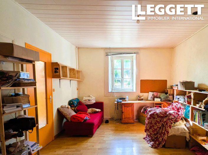 Image No.8-2 Bed House for sale