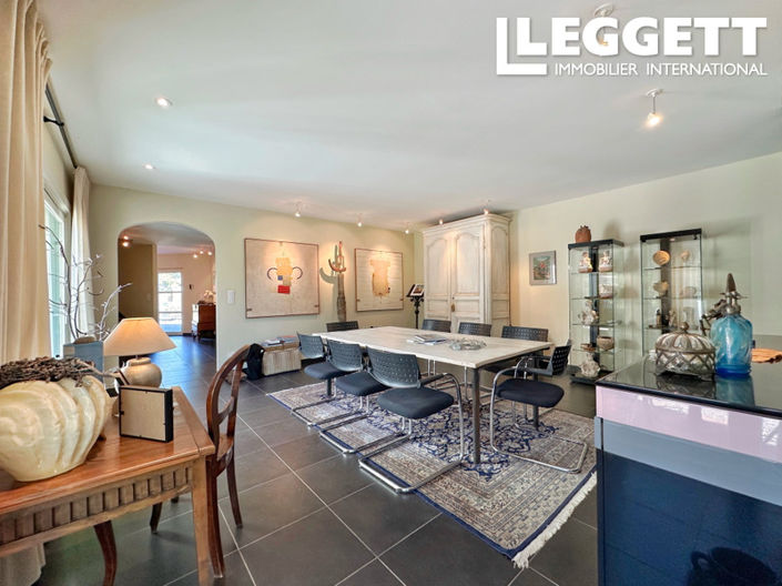 Image No.4-4 Bed House for sale