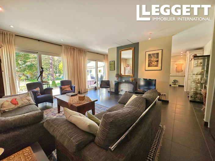 Image No.5-4 Bed House for sale