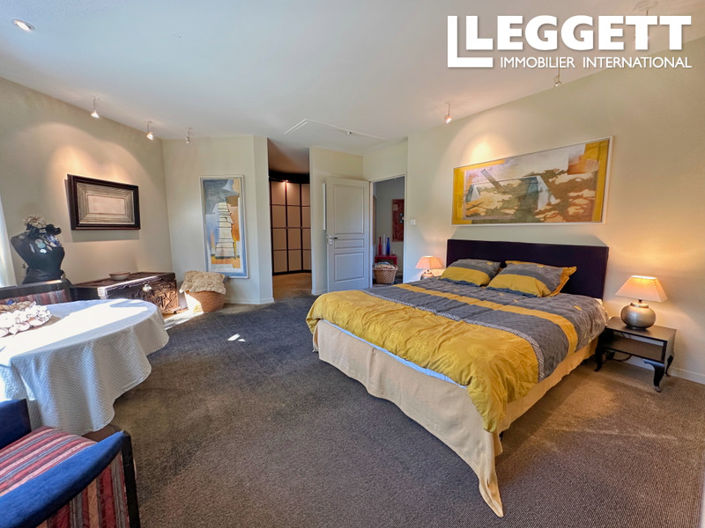 Image No.9-4 Bed House for sale