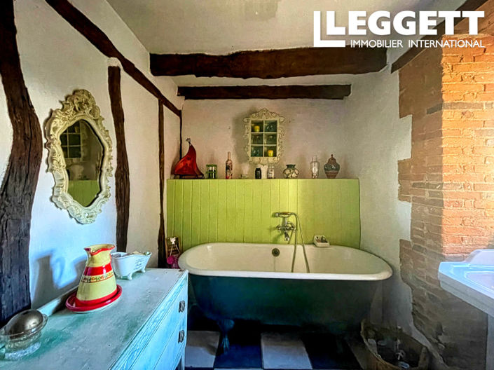 Image No.10-3 Bed House for sale