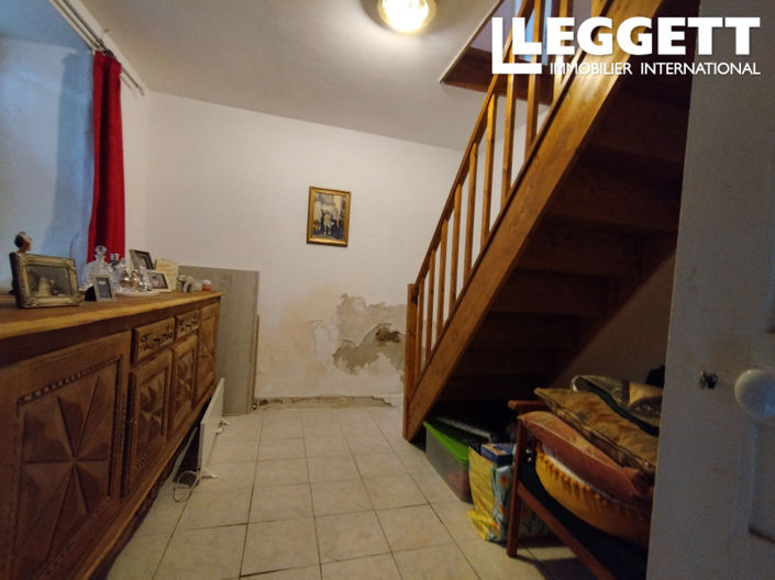 Image No.10-3 Bed House for sale