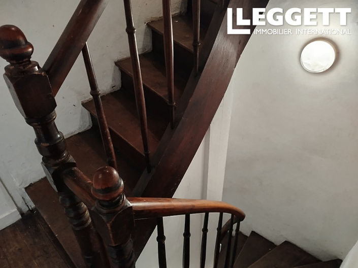 Image No.10-2 Bed House for sale