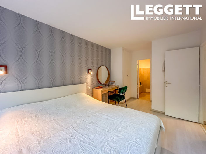 Image No.10-3 Bed Apartment for sale