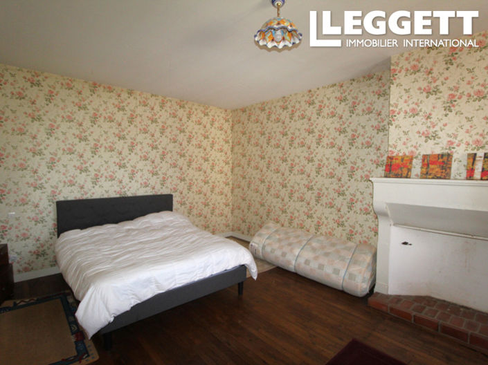 Image No.10-4 Bed House for sale