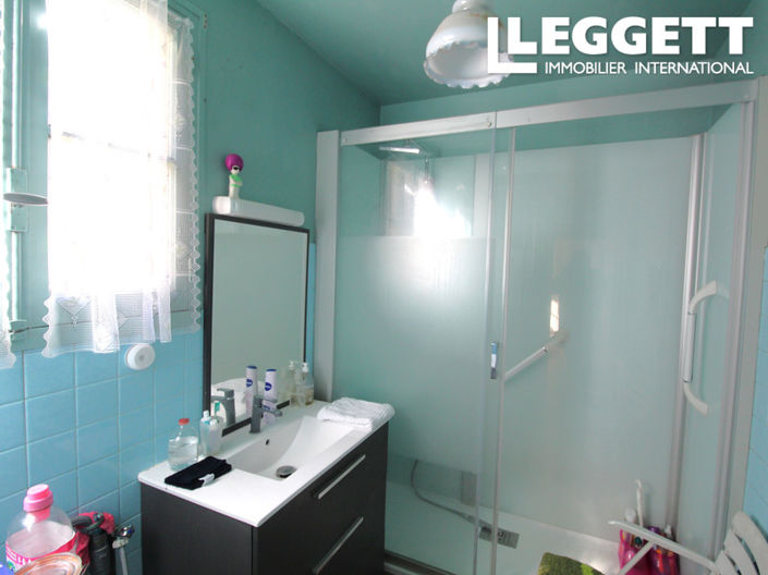 Image No.6-4 Bed House for sale