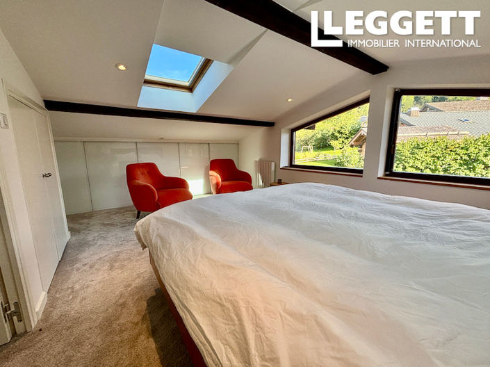 Image No.10-4 Bed House for sale