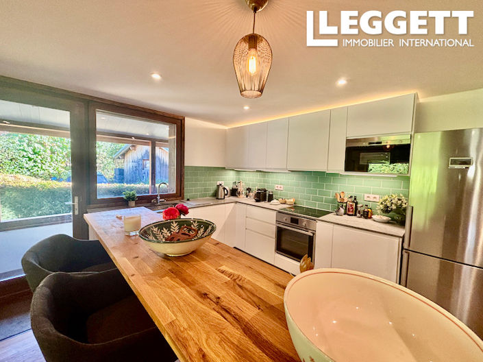 Image No.8-4 Bed House for sale