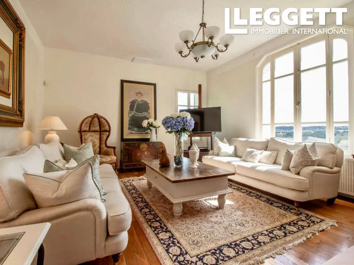 Image No.4-7 Bed Chateaux for sale