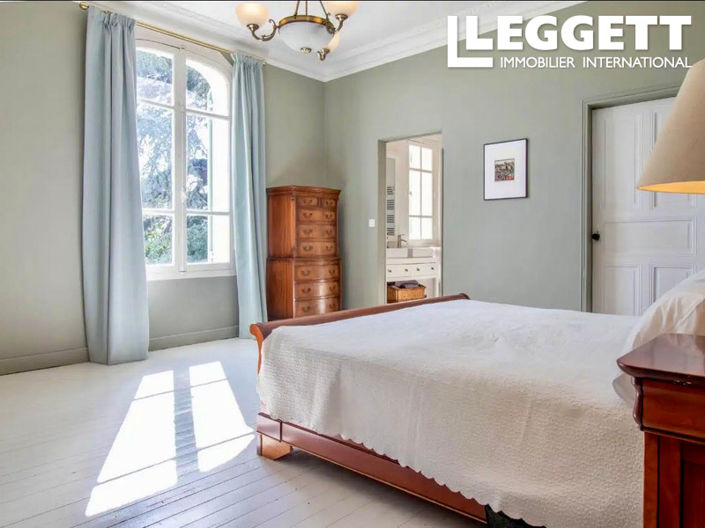 Image No.7-7 Bed Chateaux for sale