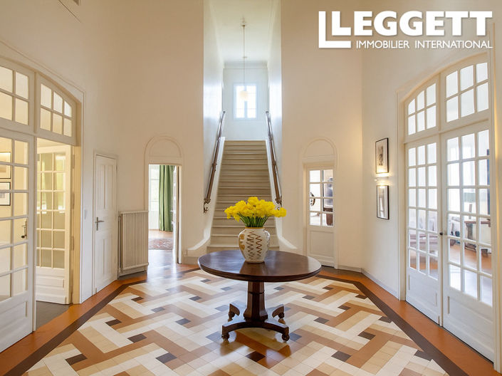 Image No.7-7 Bed Chateaux for sale