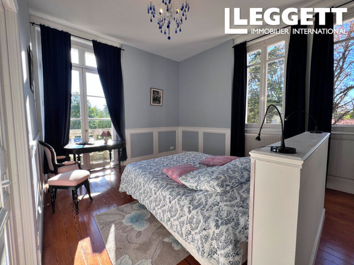 Image No.9-17 Bed Chateaux for sale