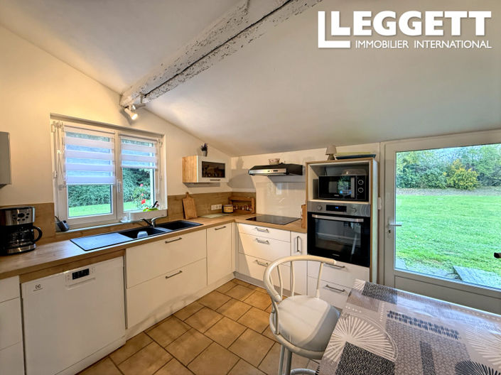 Image No.10-7 Bed House for sale