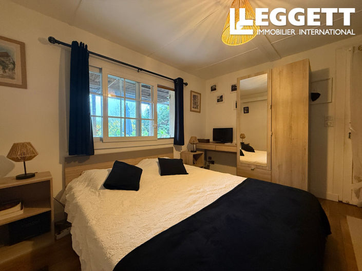 Image No.5-7 Bed House for sale