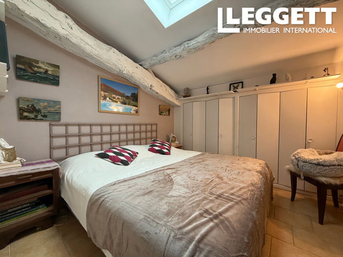 Image No.7-7 Bed House for sale