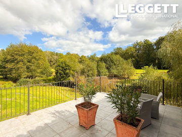 ahr0chm6ly9jzg4uagvzdglhlmltbw8vaw1hz2uvvevom