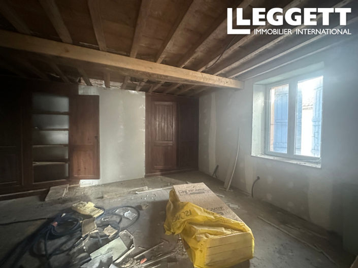 Image No.10-2 Bed House for sale