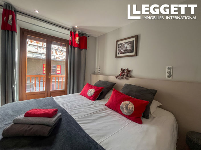 Image No.10-9 Bed Commercial for sale