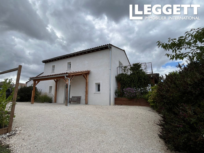 Image No.10-6 Bed House for sale