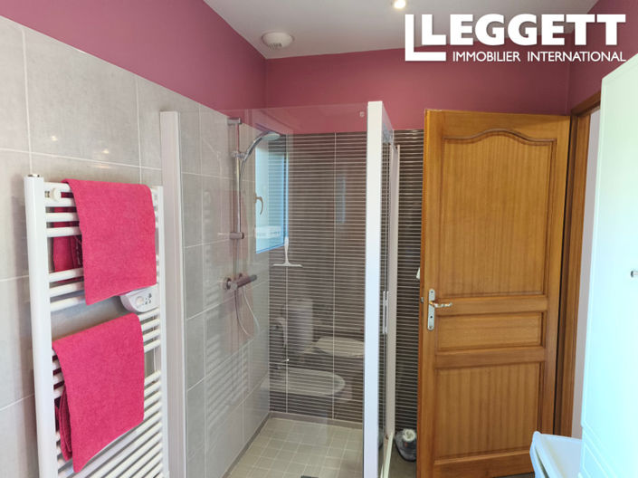 Image No.6-2 Bed House for sale