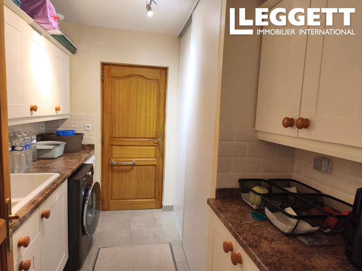 Image No.9-2 Bed House for sale