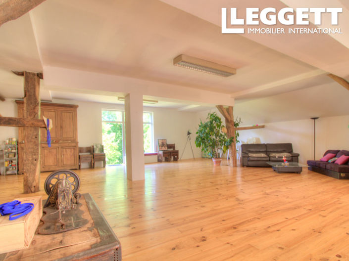 Image No.10-6 Bed House for sale