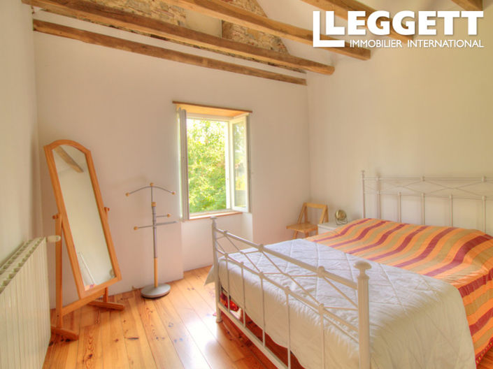 Image No.7-6 Bed House for sale