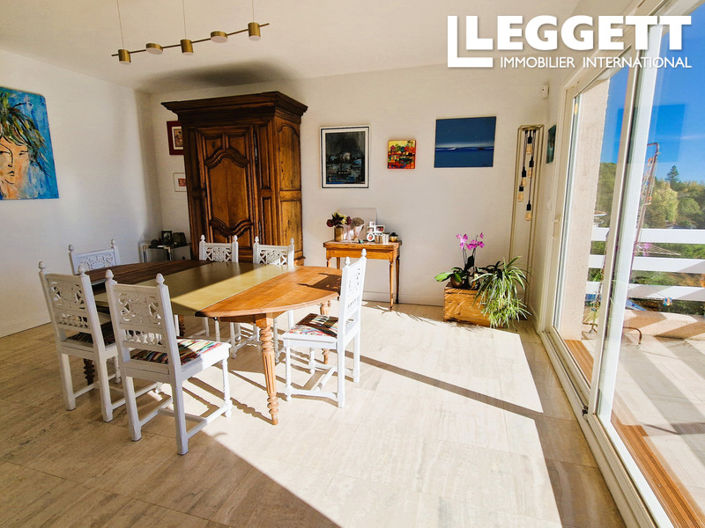 Image No.4-5 Bed House for sale