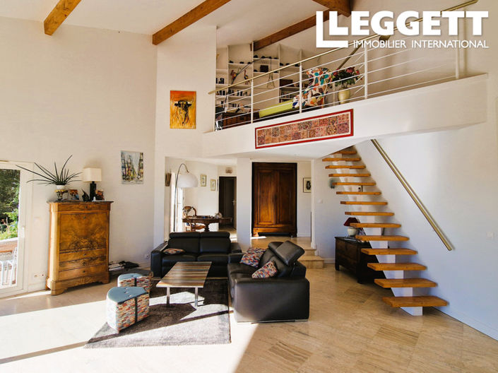 Image No.9-5 Bed House for sale