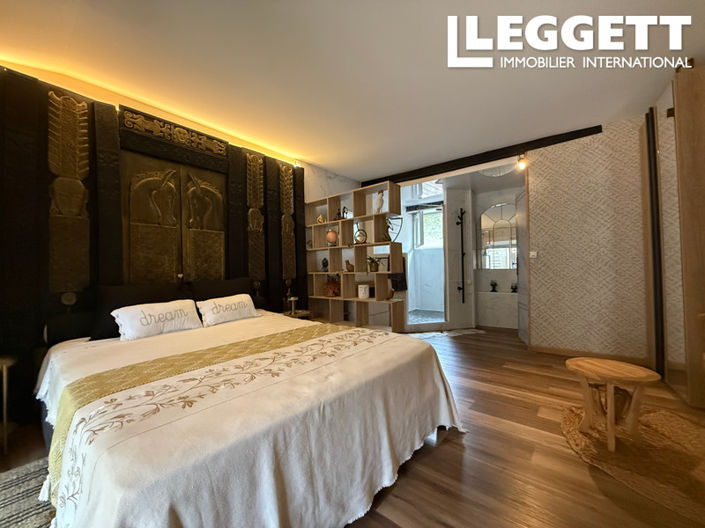 Image No.8-2 Bed House for sale