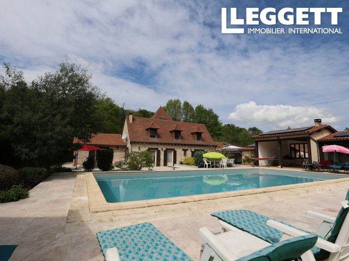 Image No.2-Maison de 10 chambres à vendre à Monplaisant